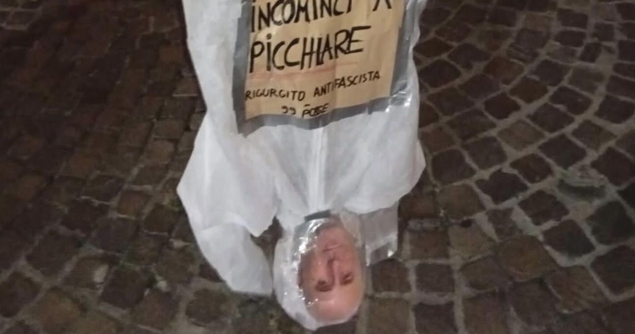 bandecchi a testa in giù