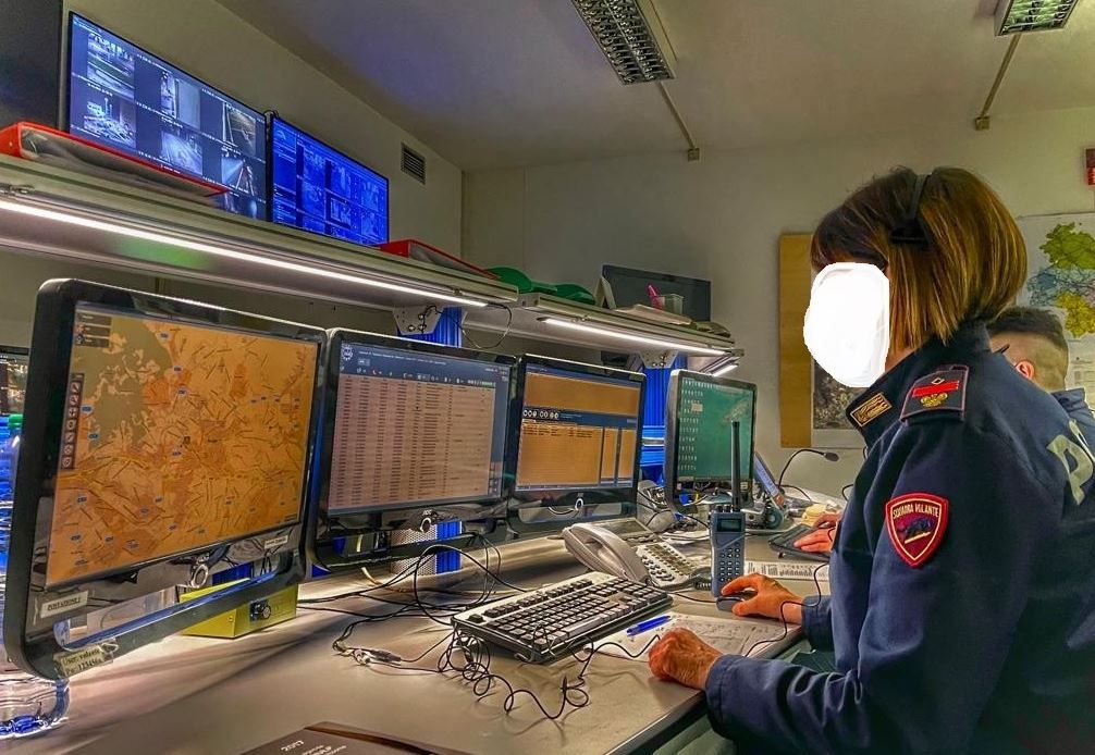 polizia sala operativa