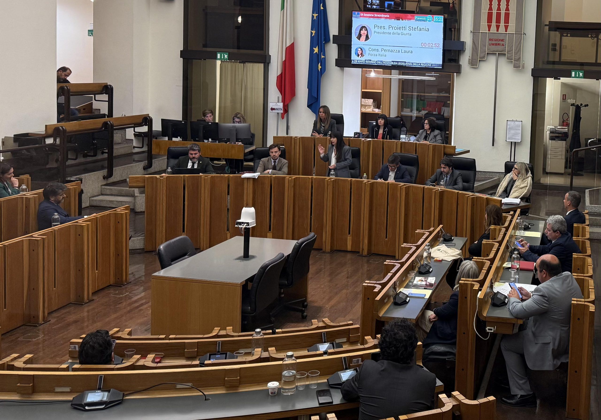 mozione di sfiducia stefania proietti